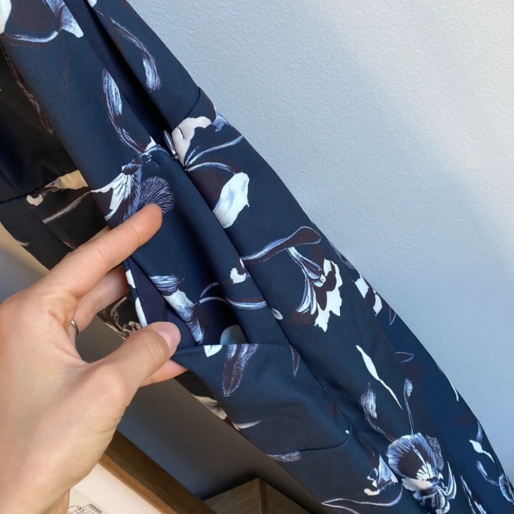 Airlie Isolla Bella Halter Midi Dress - Picture 3 of 11